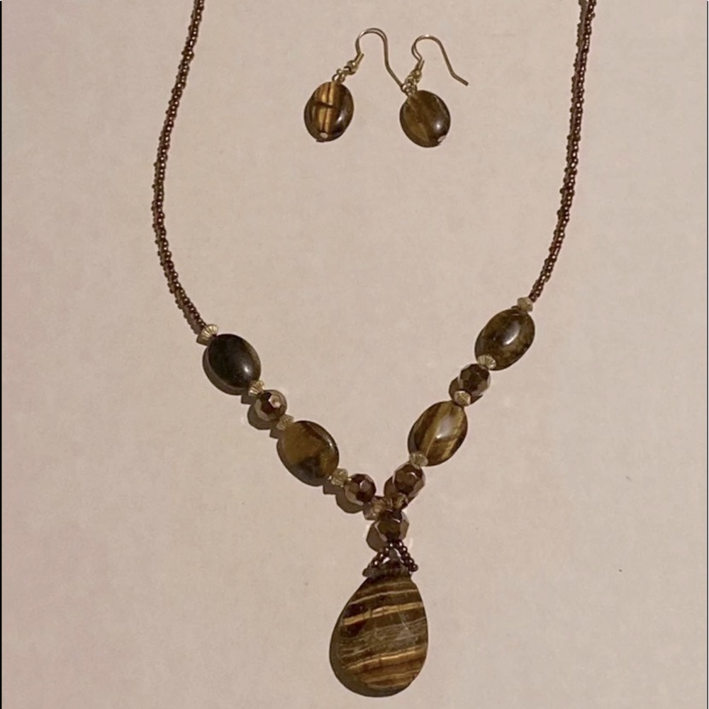 Necklace and earrings Set